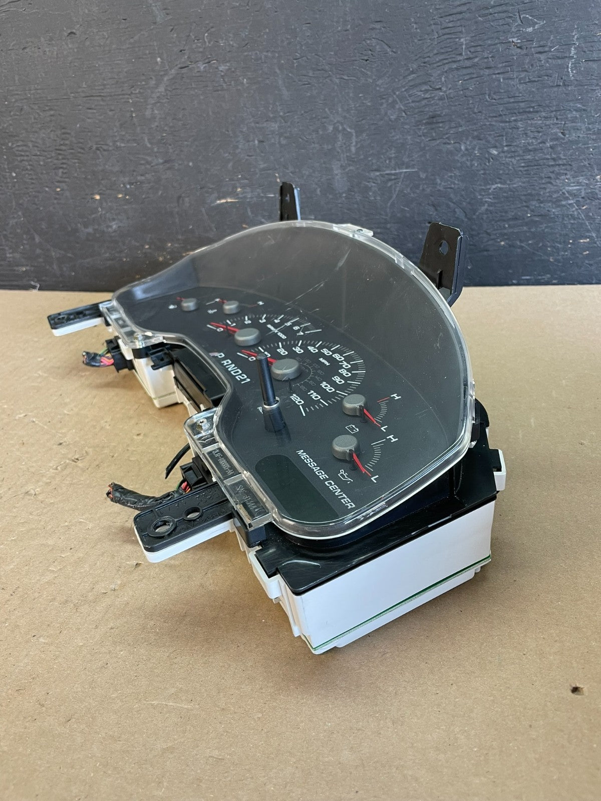 2000 2002 Ford Expedition Speedometer Instrument Gauge Cluster AE3307 DG2