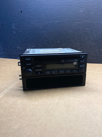 2003 2004 2006 Kia Sorento AM/FM CD Radio Casette AD3653 DG0