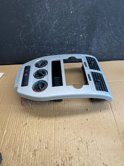 2007 - 2009 Jeep Patriot Compass Dash Radio Center Bezel Climate Dash AC9515 DG2