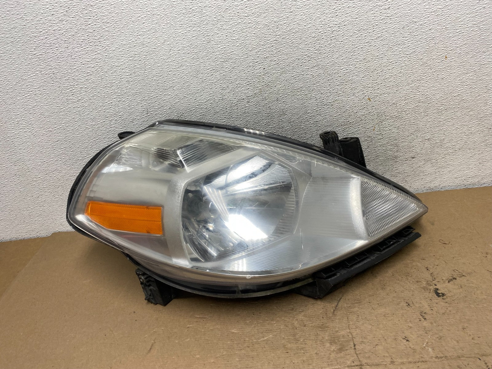 2008 to 2012 Nissan Versa Headlight Right Passenger Rh Side AF5092 DW0