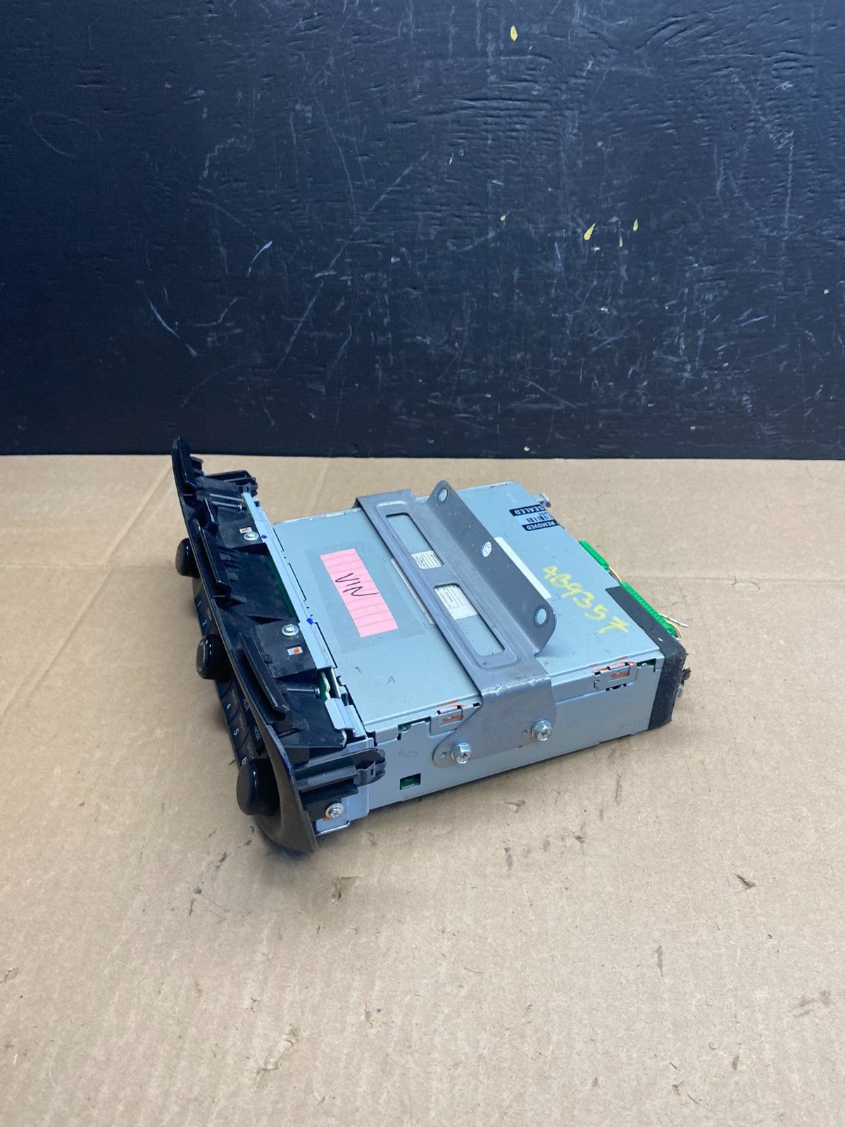 2005 to 2010 Honda Odyssey Am Fm Cd Player Radio Receiver AB9357 DG2