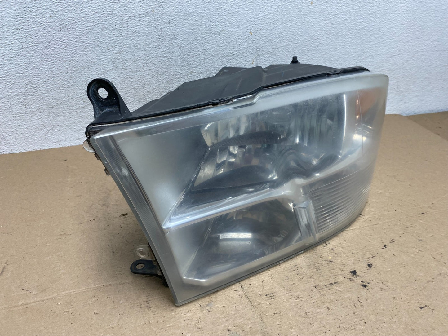 2009 to 2018 Ram 1500 Left Driver LH Side Halogen Headlight AF5013 DW2