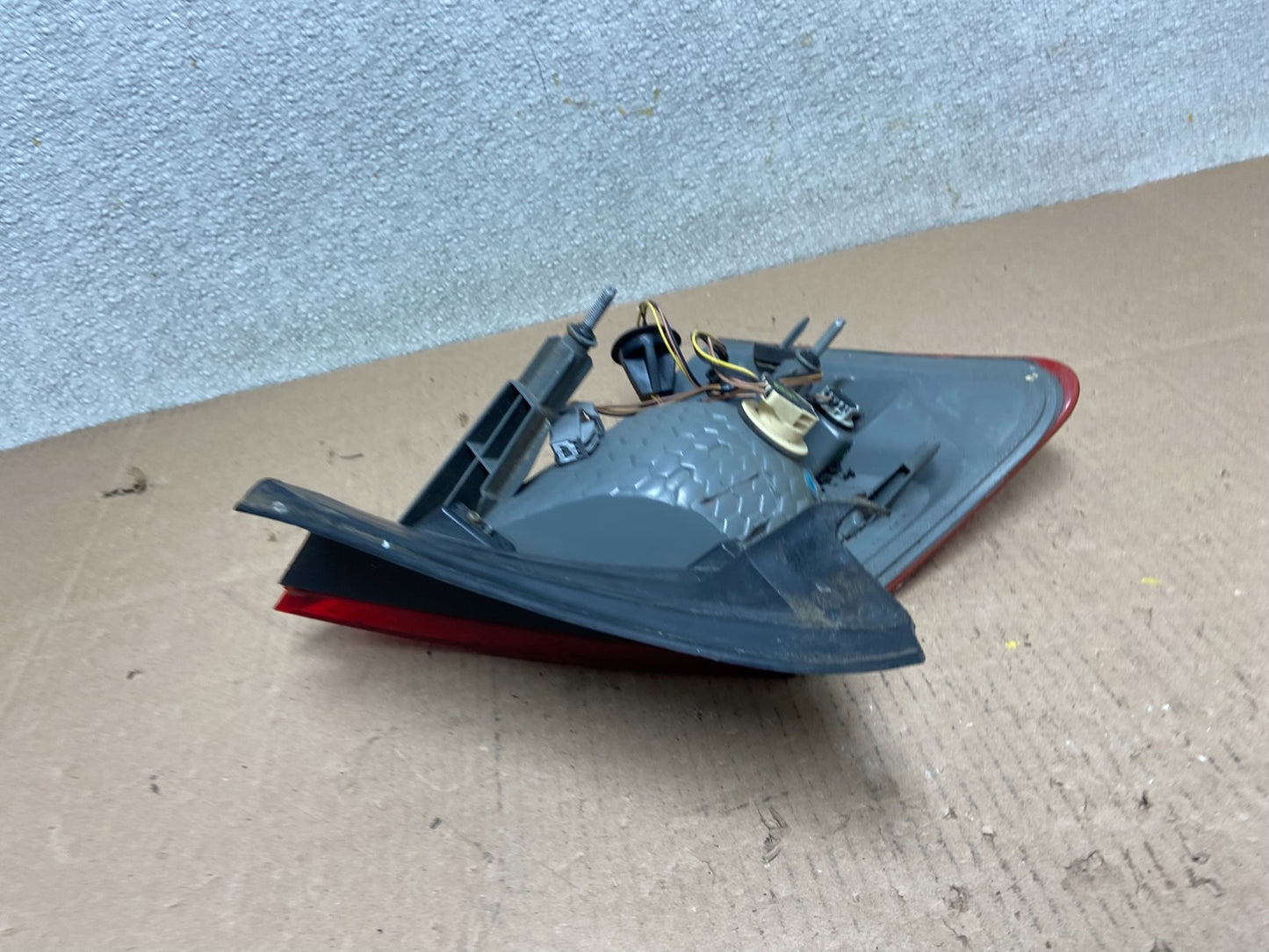 2014 to 2018 Ford Taurus Interceptor Right Passenger RH Tail Light OEM Y2604 DW4