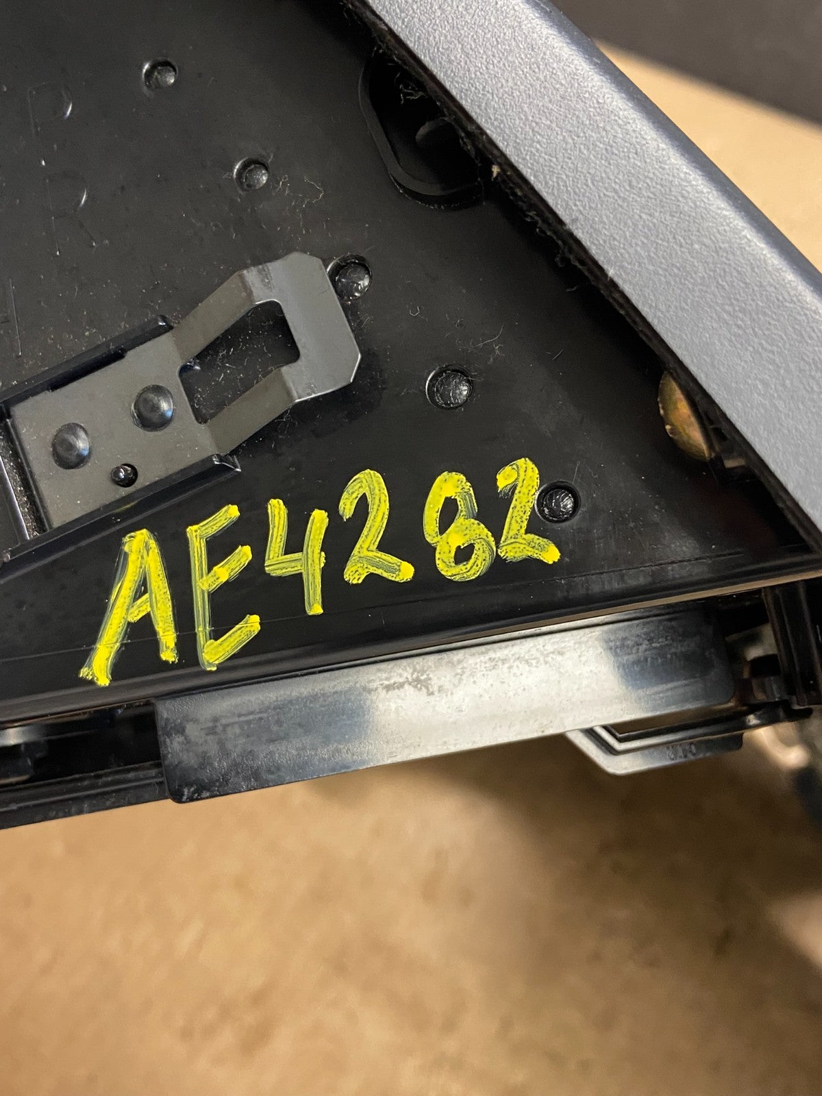 2003 - 2005 Infiniti FX35 Front Radio A/C Heater Climate Control Panel AE4282 DG6