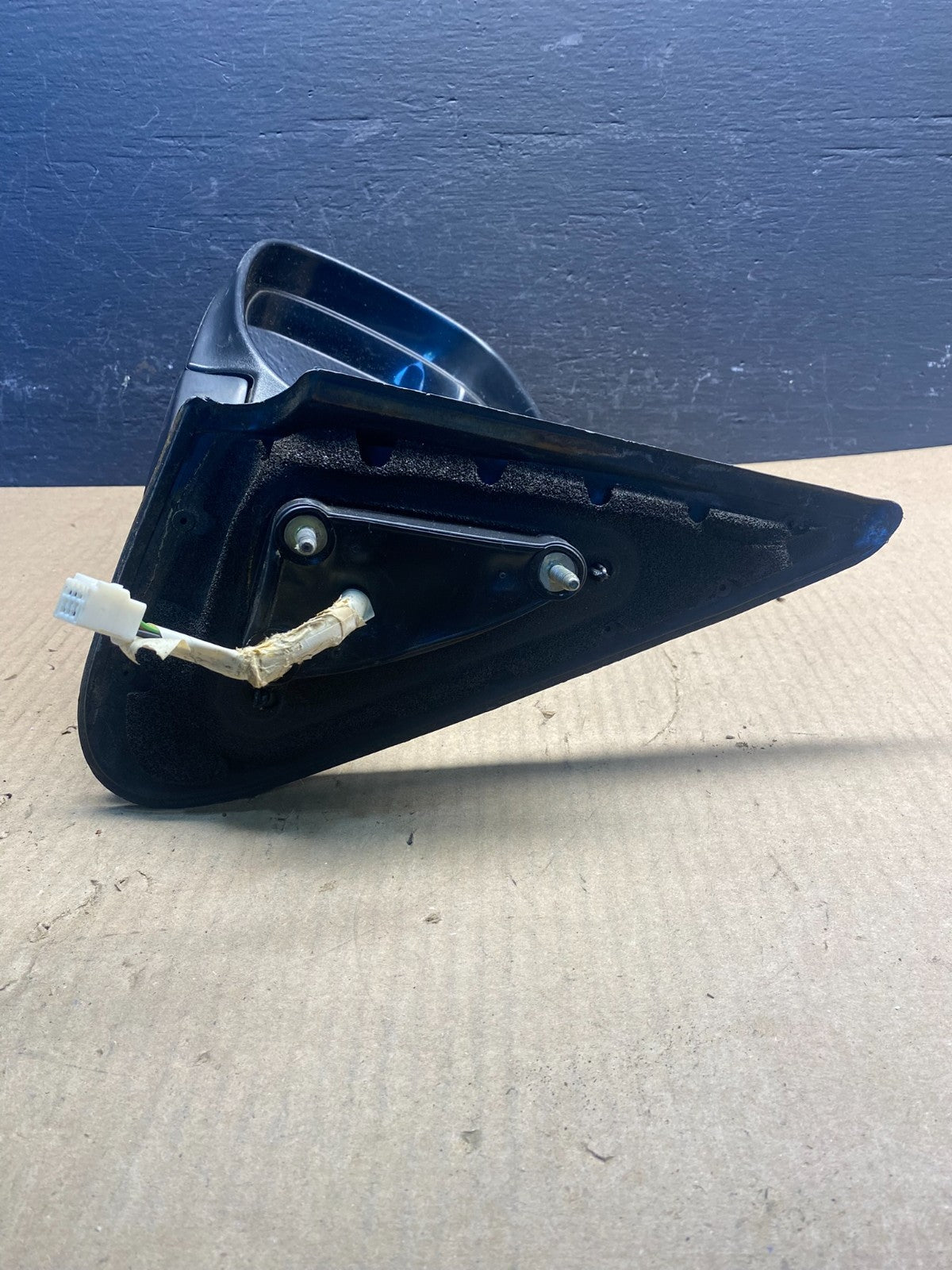 2001 to 2006 Toyota Sequoia Left Driver View Door Mirror ac8904 DG4