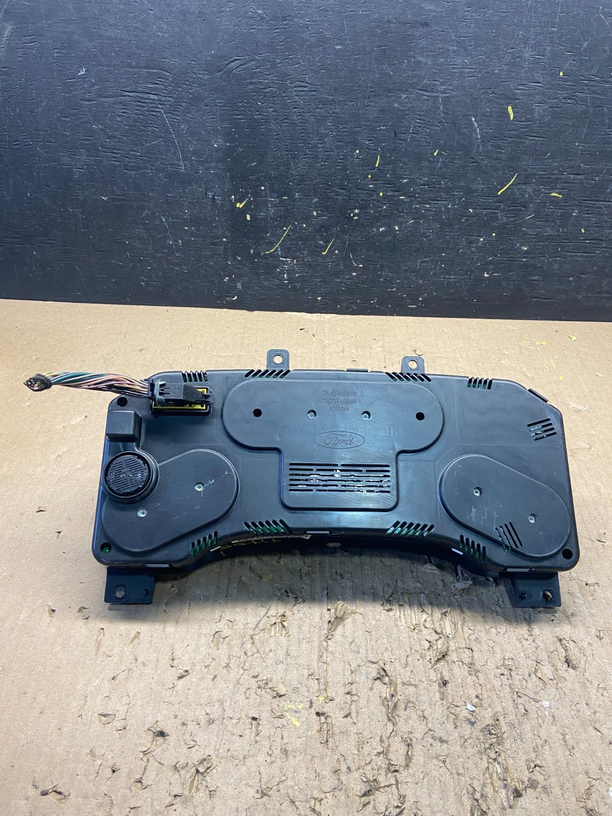 2007 2008 Ford  Expedition Speedometer Cluster Gauge Oem t1758 DG5