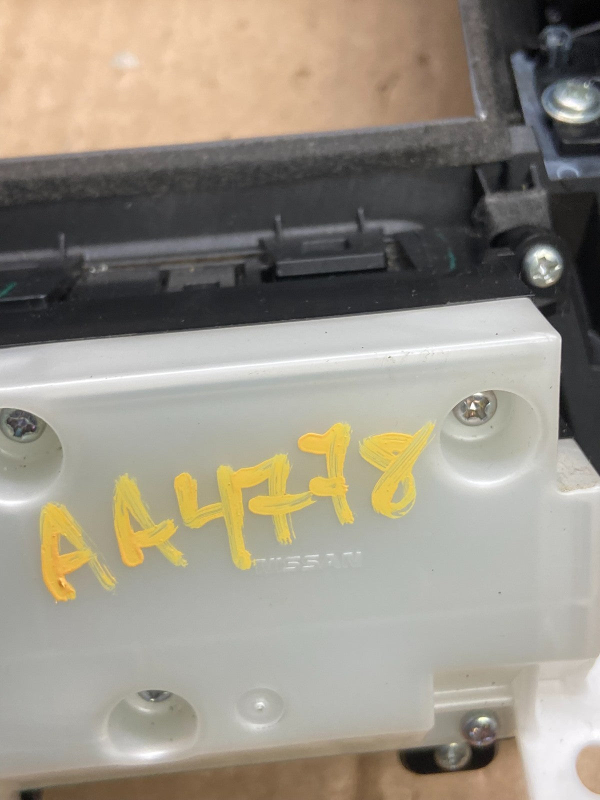 2009 -2017 Infiniti FX35 Radio Screen Panel Bezel Trim OEM AA4778 DG6