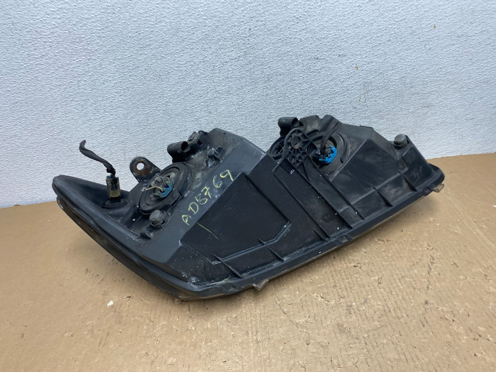 2009 to 2017 Dodge Journey Headlight Left Driver Lh Side Halogen AD8769 DW7