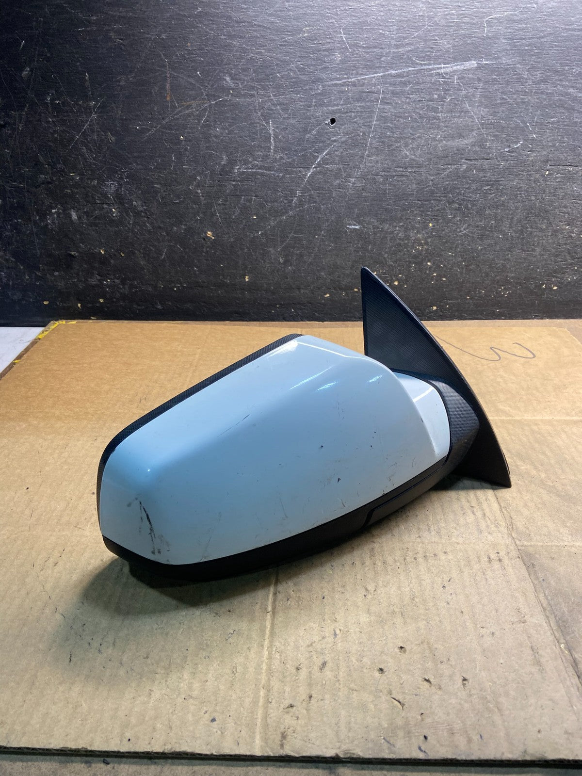 2010 to 2015 GMC Terrain Right Passenger Chrome Door Mirror OEM Y3951 MS1