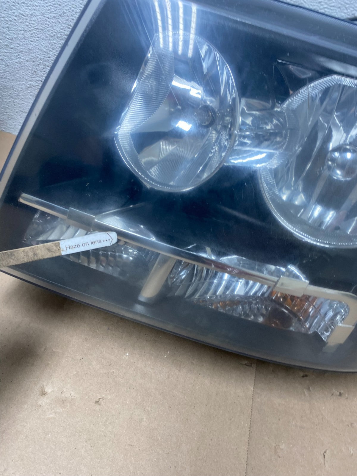 2007 to 2013 Chevrolet Suburban Tahoe Left+Right Set Headlights AG5801 DW6