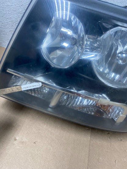 2007 to 2013 Chevrolet Suburban Tahoe Left+Right Set Headlights AG5801 DW6