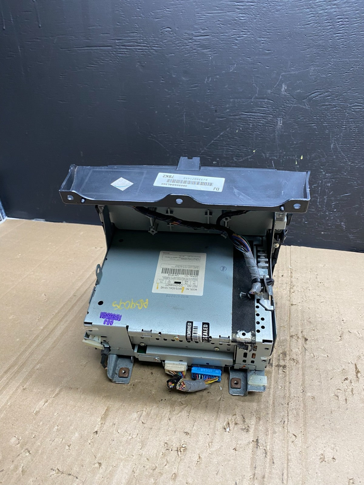 2003 to 2007 Honda Accord Radio CD Player Climate Control Switch AB9095 DG4