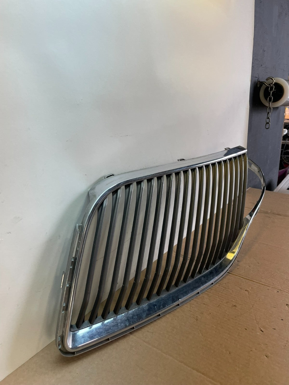 2013 to 2016 Lincoln MKT Left Driver LH Side Front Grill Grille ah6385 DG2