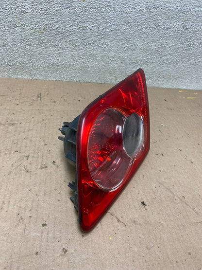2003 2004 2005 Mazda 6 Right Passenger Inner Tail Light Taillight OEM AA0439 DW1
