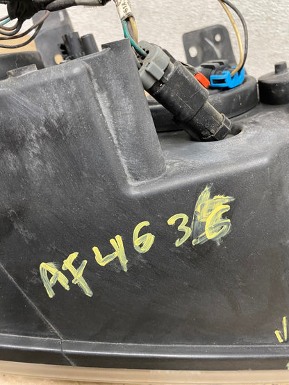 2005-2007 Jeep Grand Cherokee Left Driver LH Halogen Headlight AF4636 LK10