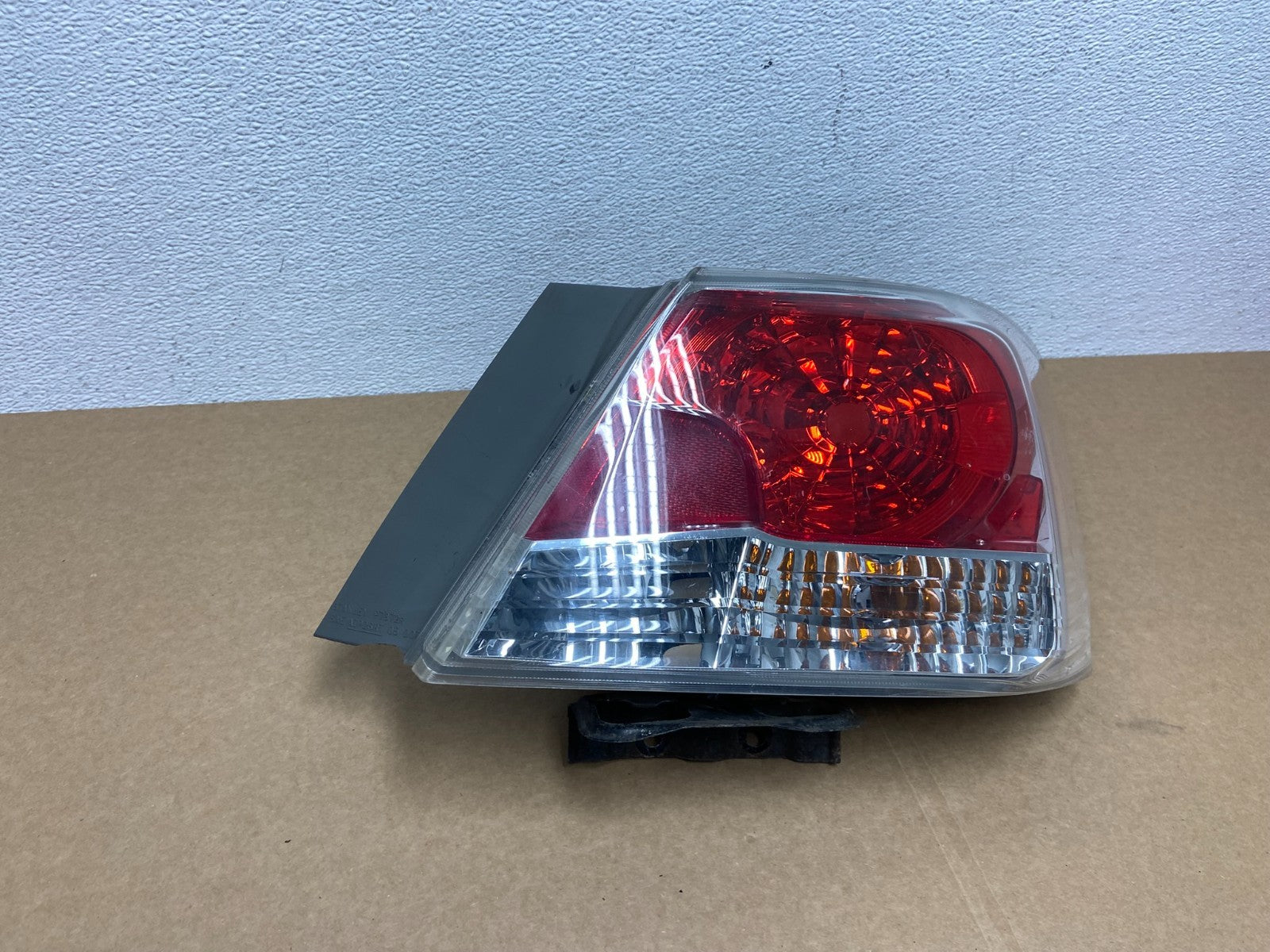 2008 to 2012 Honda Accord Sedan Tail light Right Passenger RH Side AB9930 DW2
