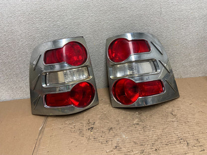 2006 to 2010 Ford Explorer Left+Right Side Tail lights OEM AA9582 LK0