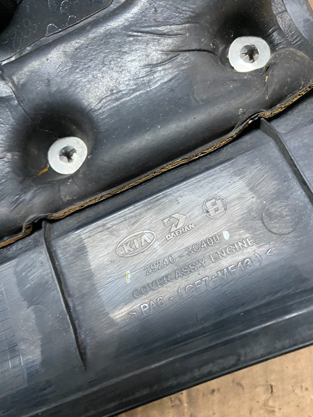 2006 to 2008 Kia Sedona V6 3.8L Engine Motor Cover T9487 DG8
