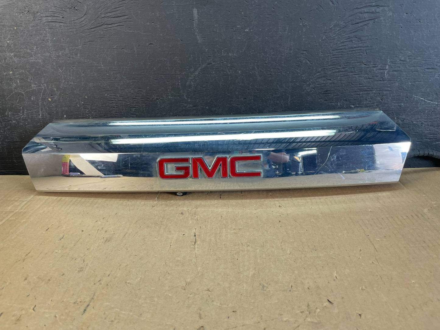 2010-2015 Gmc Terrain Lift Gate Handle Trim Back Up Camera Chrome Panel AD58650