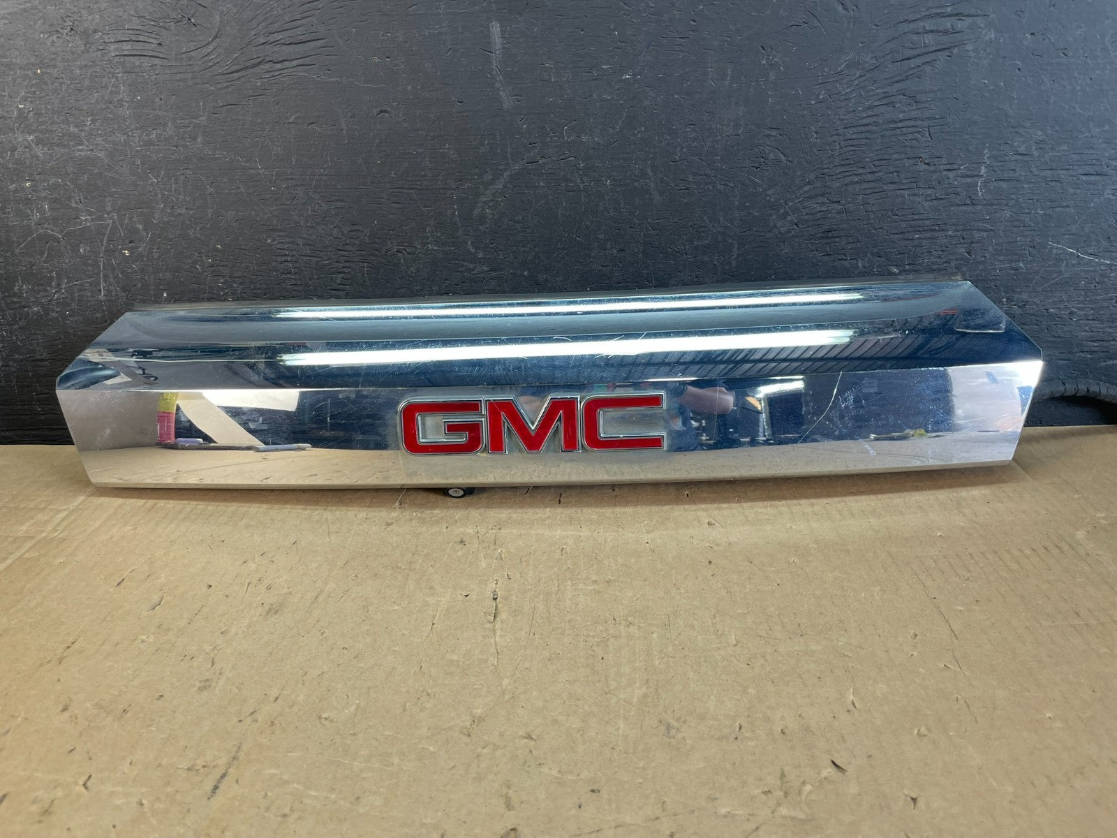 2010-2015 Gmc Terrain Lift Gate Handle Trim Back Up Camera Chrome Panel AD58650