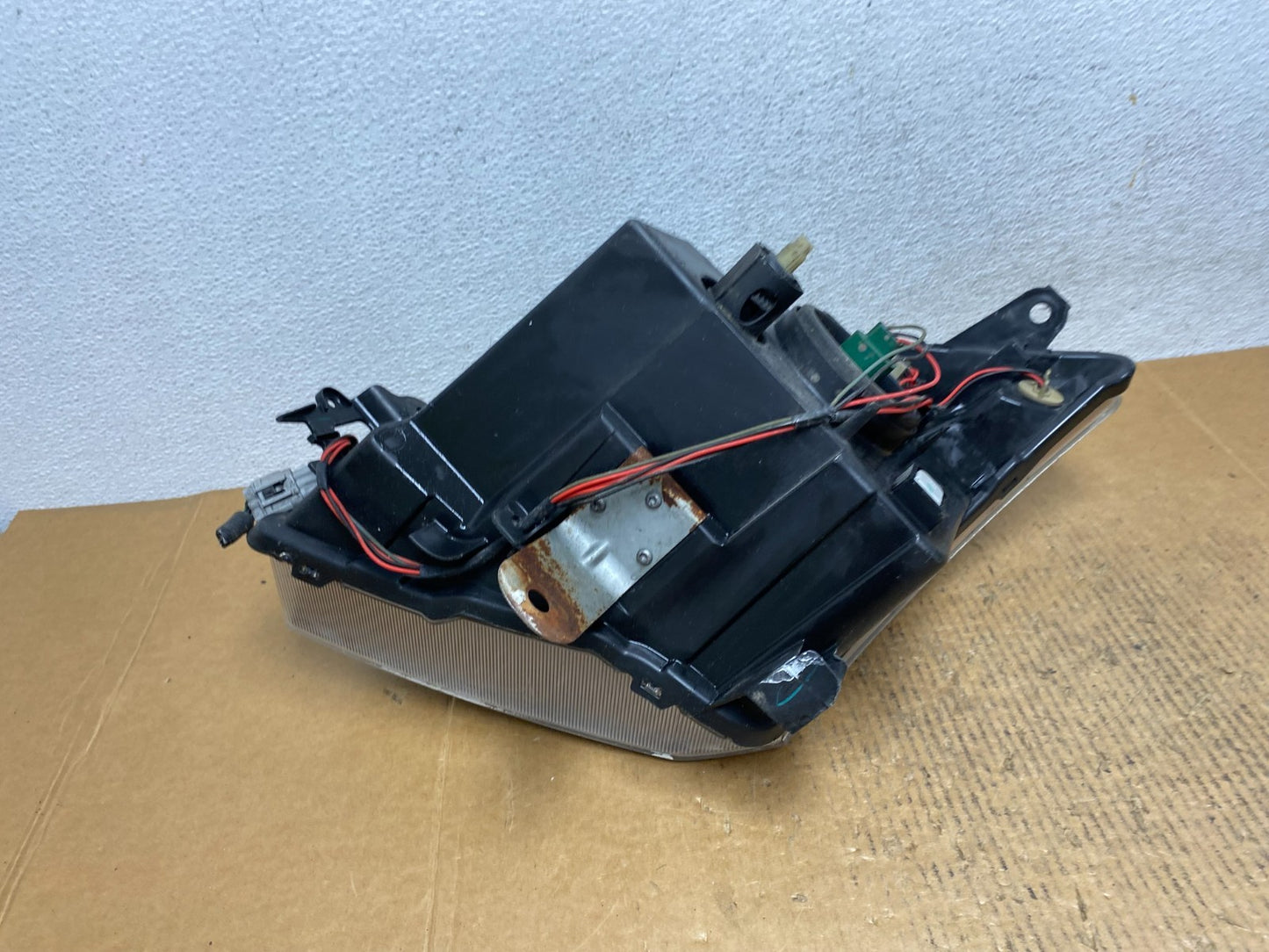 2010 2011 2012 Nissan Sentra Halogen Right Passenger Black Headlight AE1233 DW7