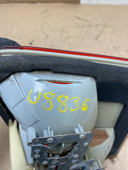 2000-2003 Mercedes-Benz E-Class E320 Wagon Right Passenge Inner Tail Light U88365