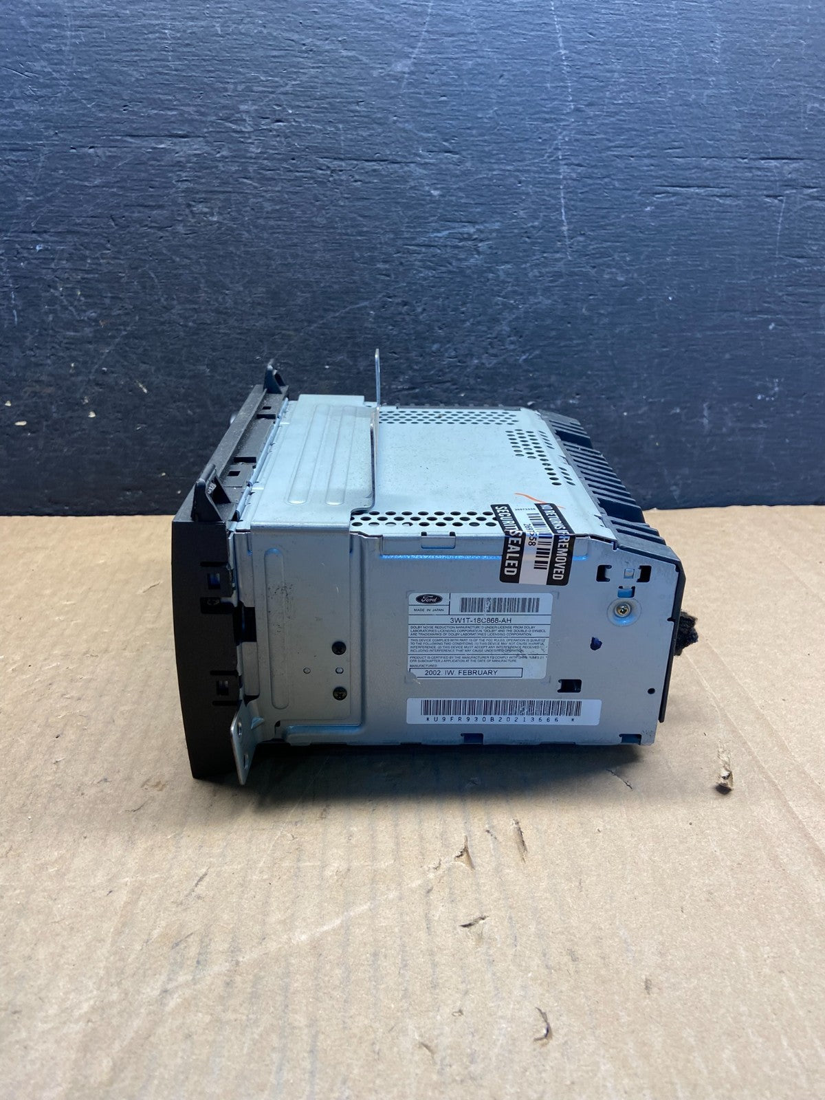 2003 - 2005 Lincoln Town Car RDS AM/FM Radio Tape CD Player AG1515 DW1