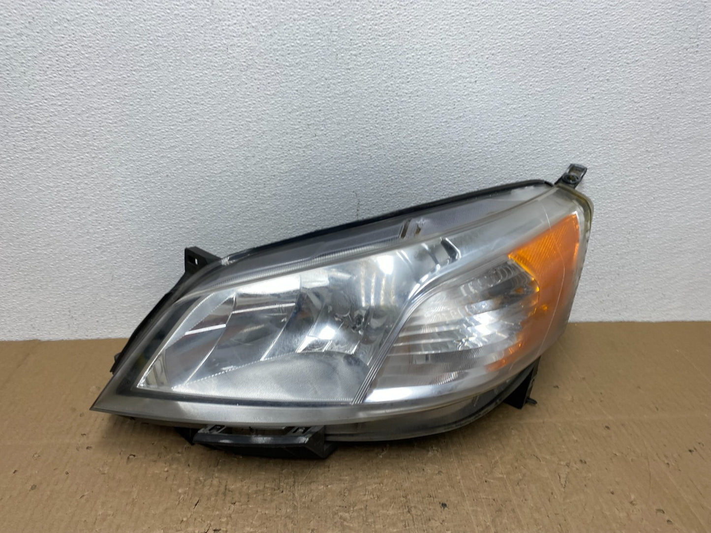 2013 to 2017 Nissan NV200 Left Driver LH Halogen Headlight AC0366 DW0