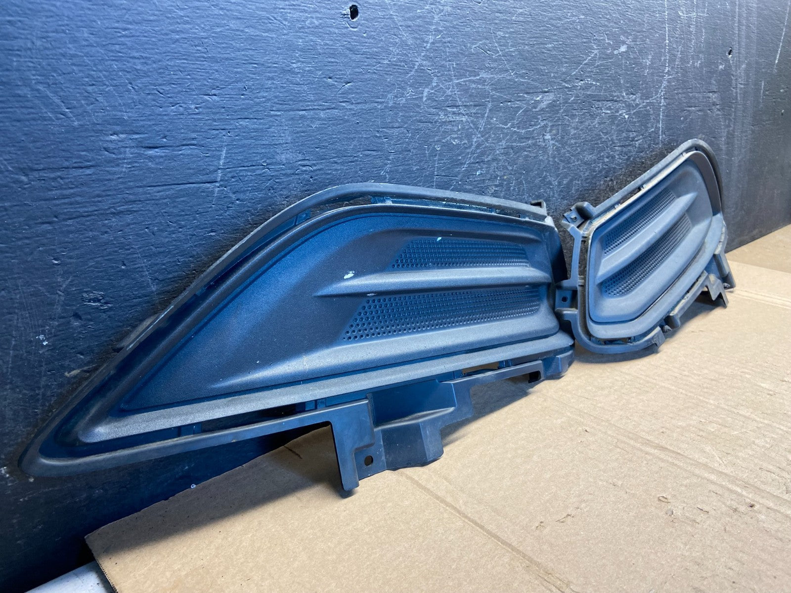 2013-2016 Ford Fusion Front Bumper Left+Right Set Fog Light Bezel Trim ae2343 DG3