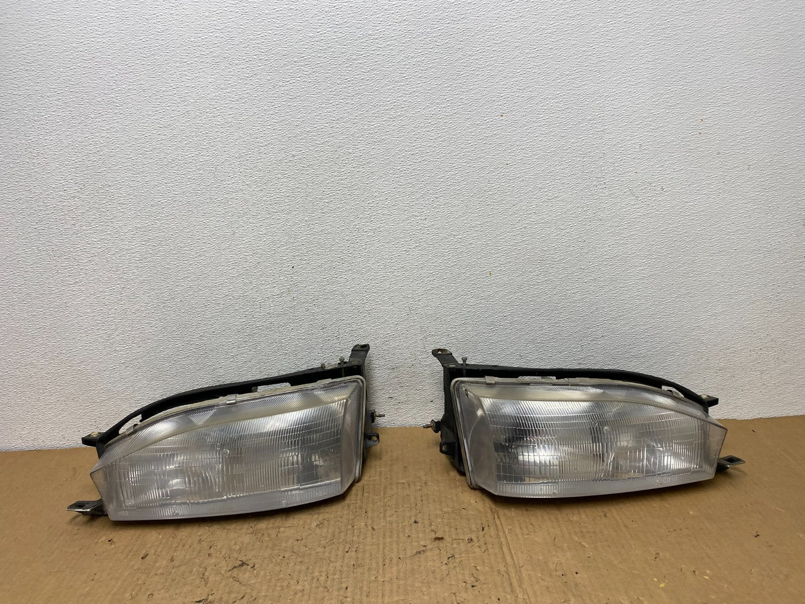 1992 1993 1994 Toyota Camry Left+Right Halogen Headlights AC8170 DW0