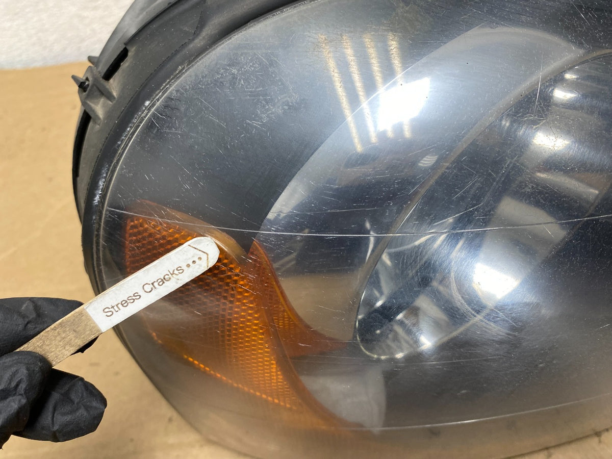 2003 to 2013 Volvo XC90 Right Passenger Rh Side Headlight Halogen AH9002 DW4