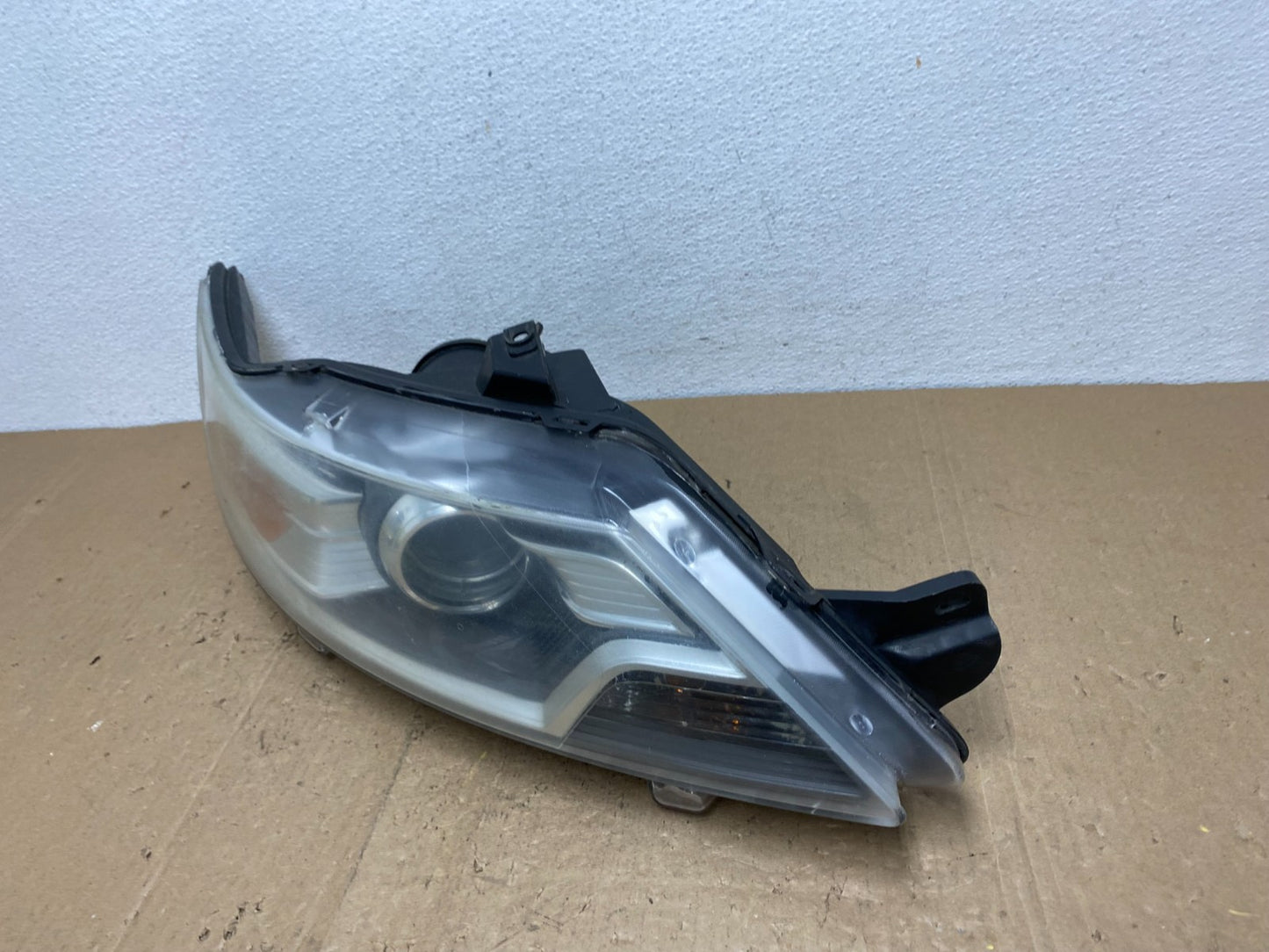 2010 2011 2012 Ford Taurus Right Passenger RH Halogen Headlight AC7244 DW1