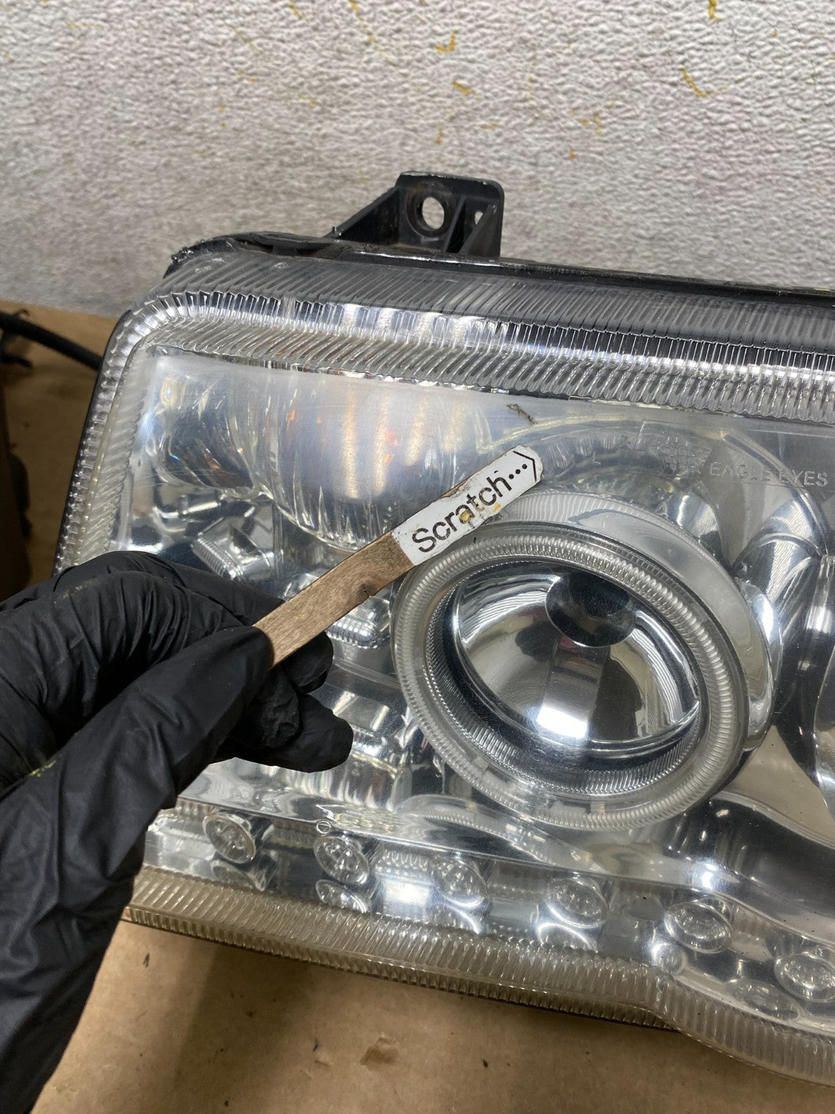 2005 2006 2007 Chrysler 300 Left+Right LED Dualr Ring Headlights ah8203 DG4