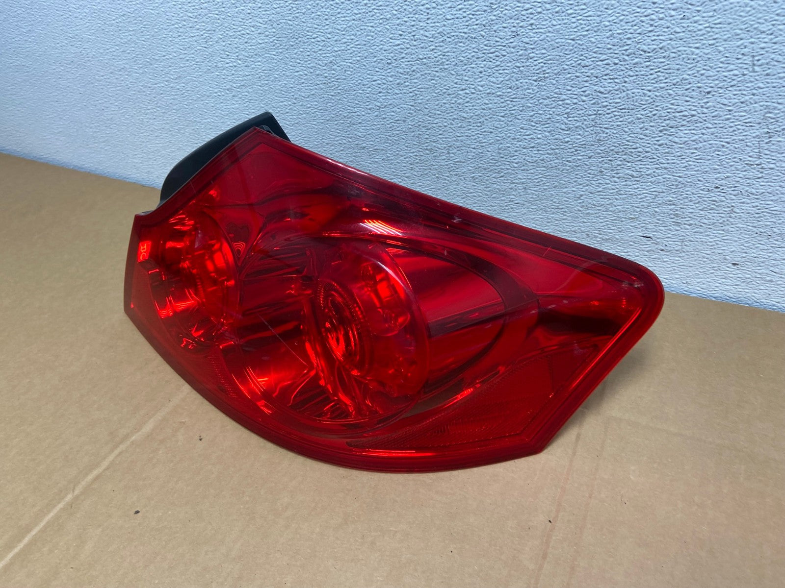 2007 to 2013 Infiniti G35 G37 Sedan Right Passenger Rh Tail Light AC7435 LK1