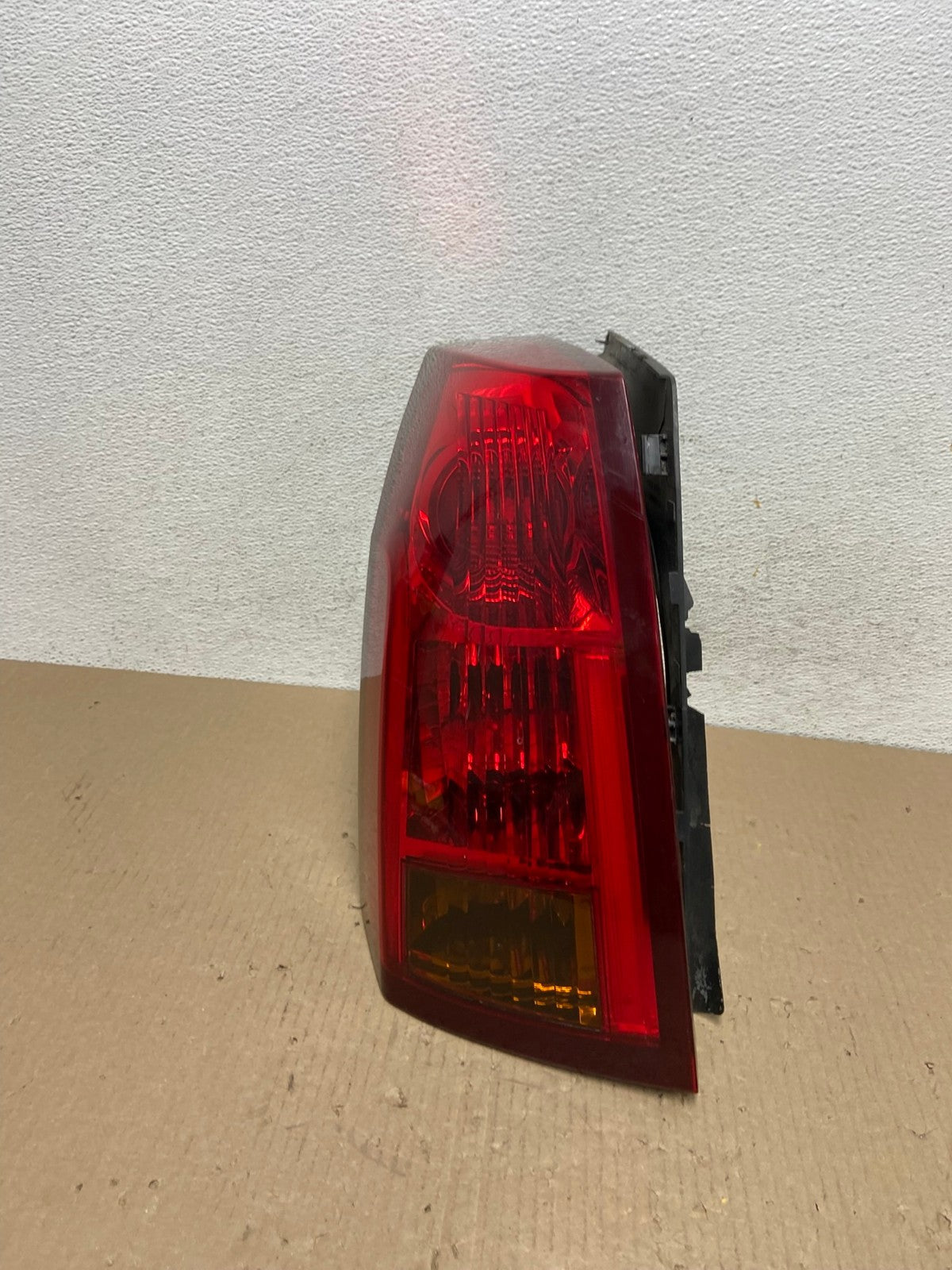 2003 to 2007 Cadillac Cts Left Driver LH Side Tail Light AE9661 LK0