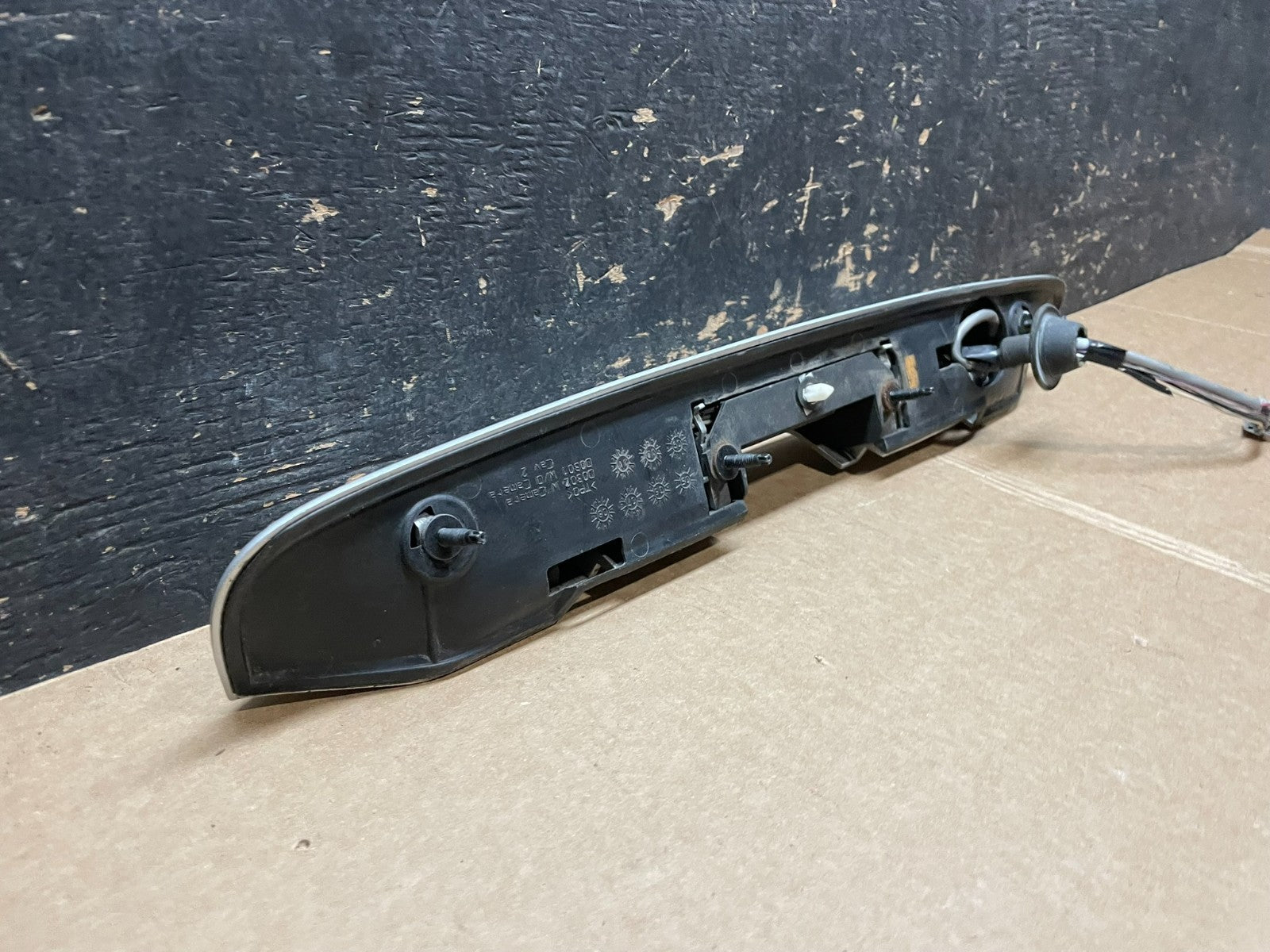 2008-2012 Buick Enclave Trunk Lid Finish Garnish Panel Moulding Camera Z5754 DG8