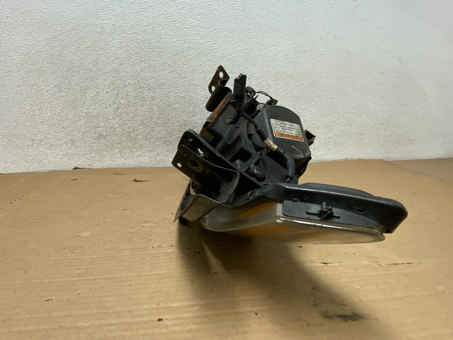2004 2005 2006 Acura TL Headlight Right Passenger Side Xenon HID AG8126 DW5