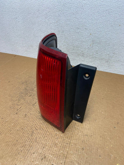 2003 to 2006 Lincoln Navigator Left Driver LH Side Tail Light AE0241 LK1