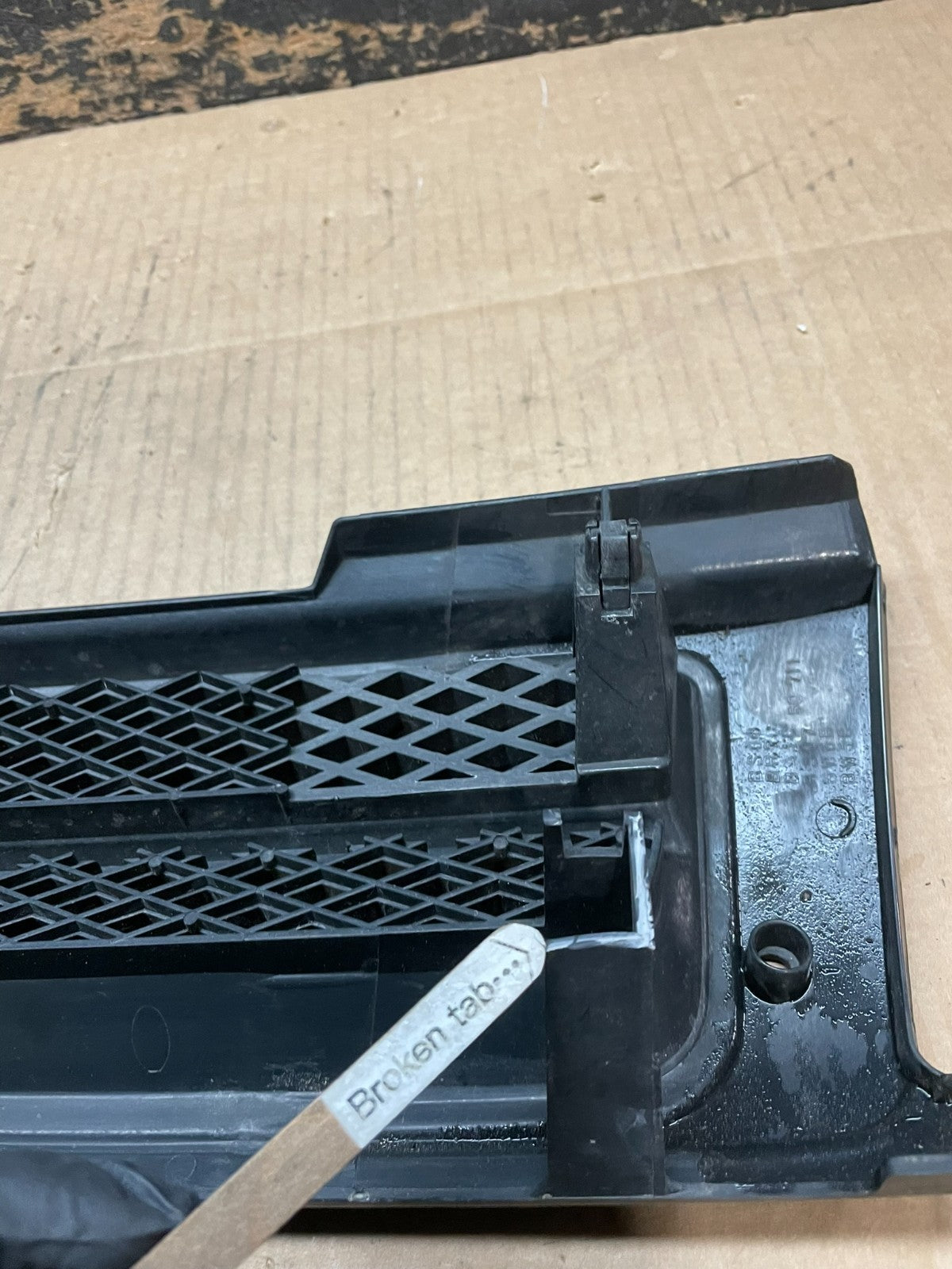 1992 to 1994 Mazda 323 Front Radiator Grill Grille Y1771 PS7