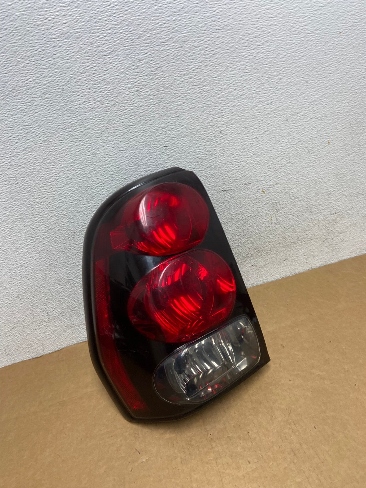 2002 to 2009 Chevrolet Trailblazer Left Driver LH Side Tail Light AD4469 LK2