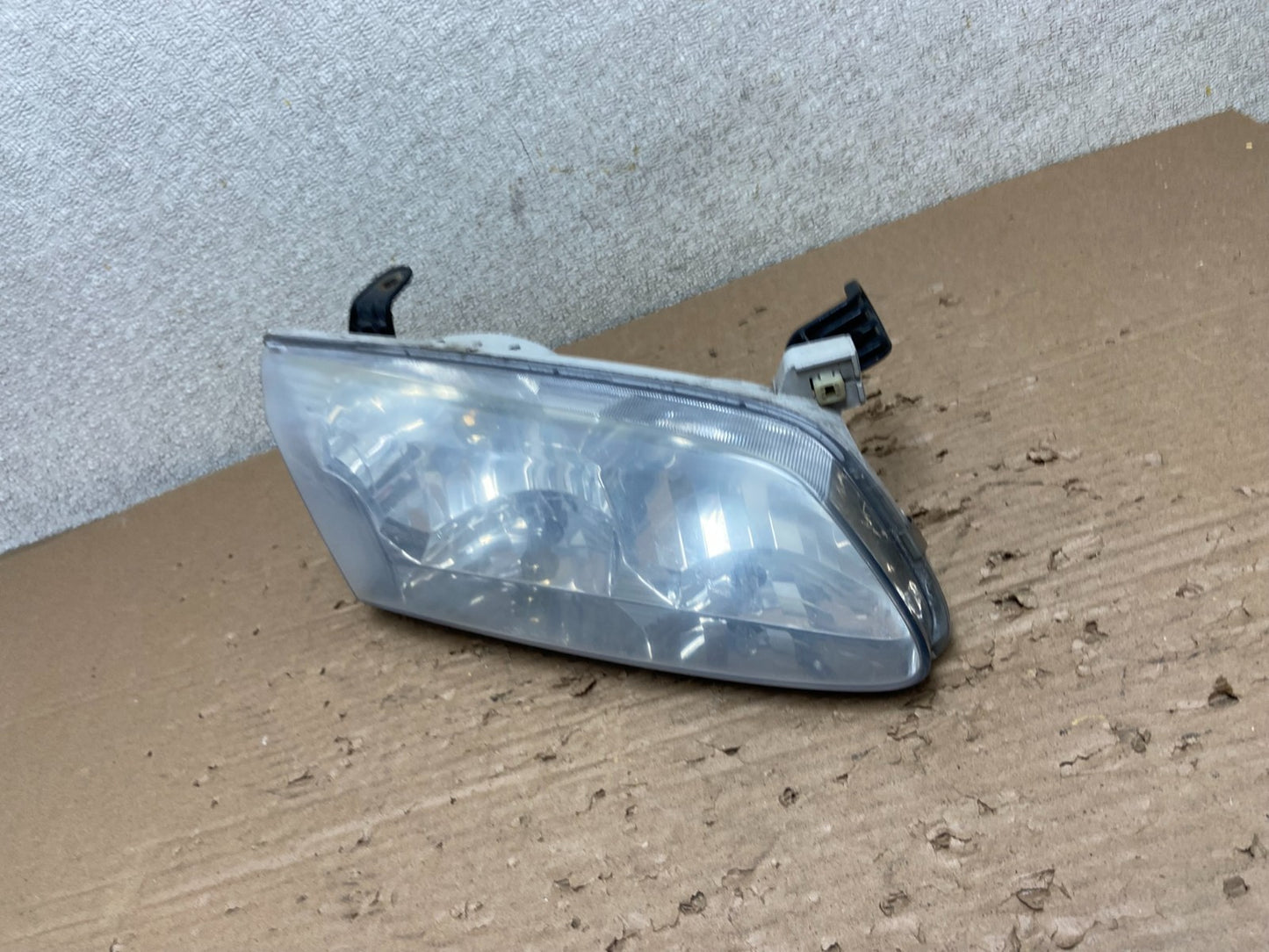 2000 to 2001 Toyota Camry Sedan Right Headlight Clear Lens AB1660 DW1