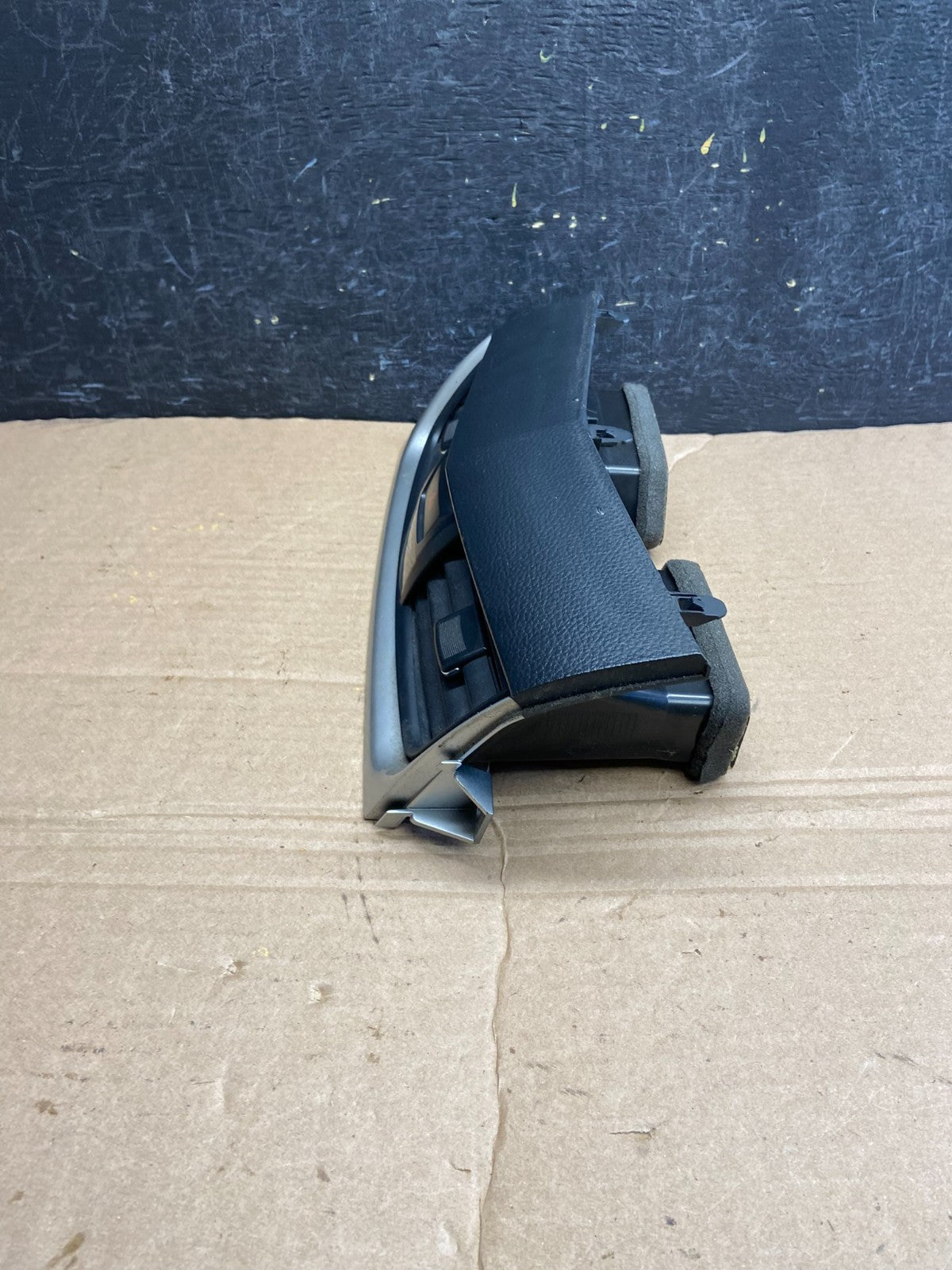 2016-2018 Nissan Altima Center Dash Vents Ac Air Vent Trim Panel Bezel AF1858 DG2