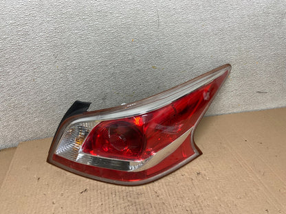 2013 2014 2015 Nissan Altima Right Passenger RH Side Tail Light OEM AB2544 DW0