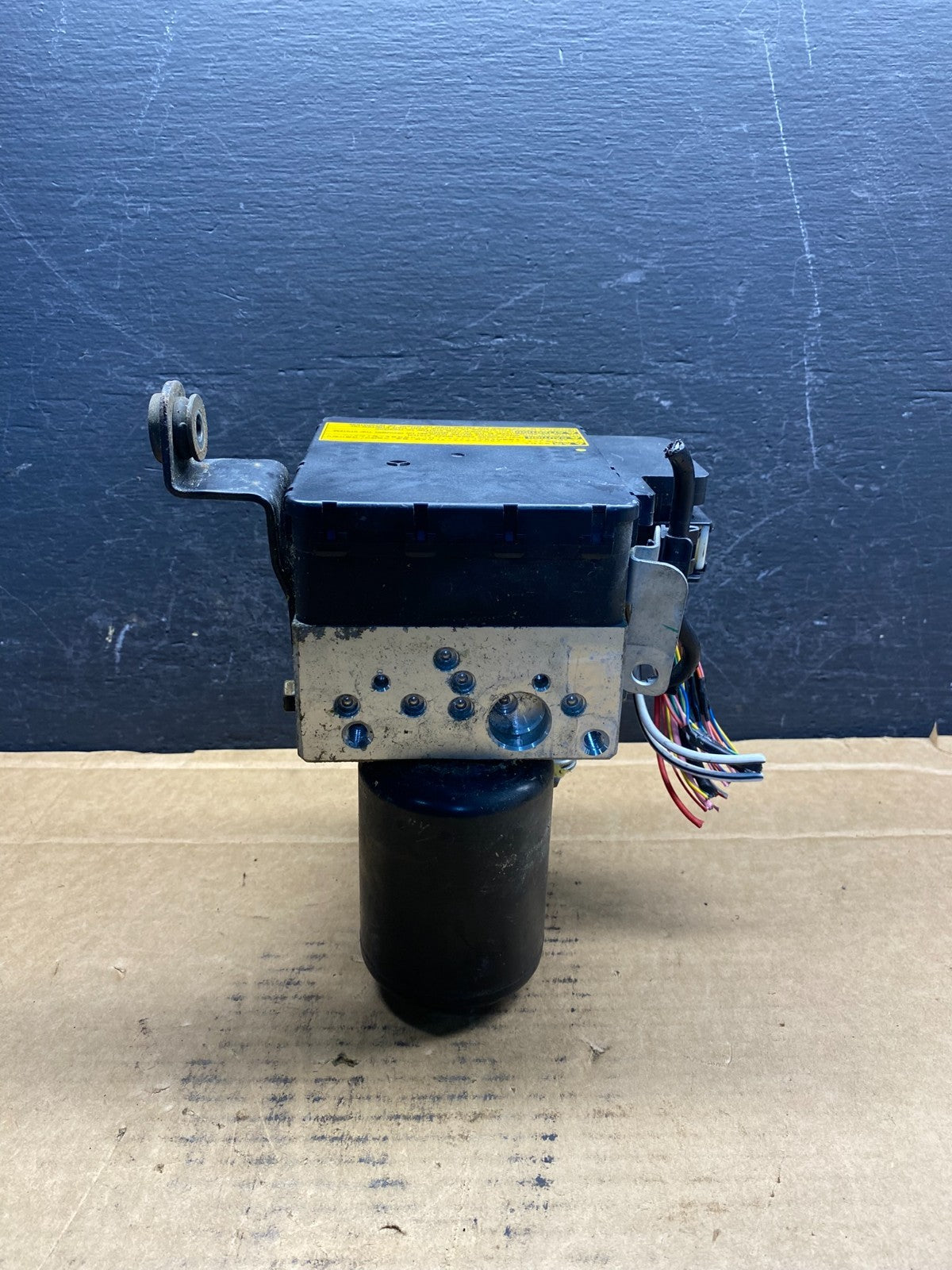 2004 - 2009 Toyota Prius ABS Brake Pump Anti Lock Module AD7585 DG3