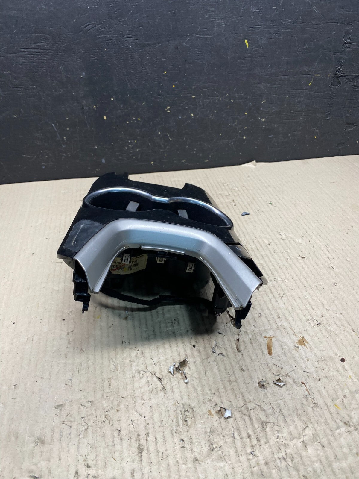 2013 to 2016 Ford Fusion Front Center Console Cup Holder Cupholder OEM O3482 DG3