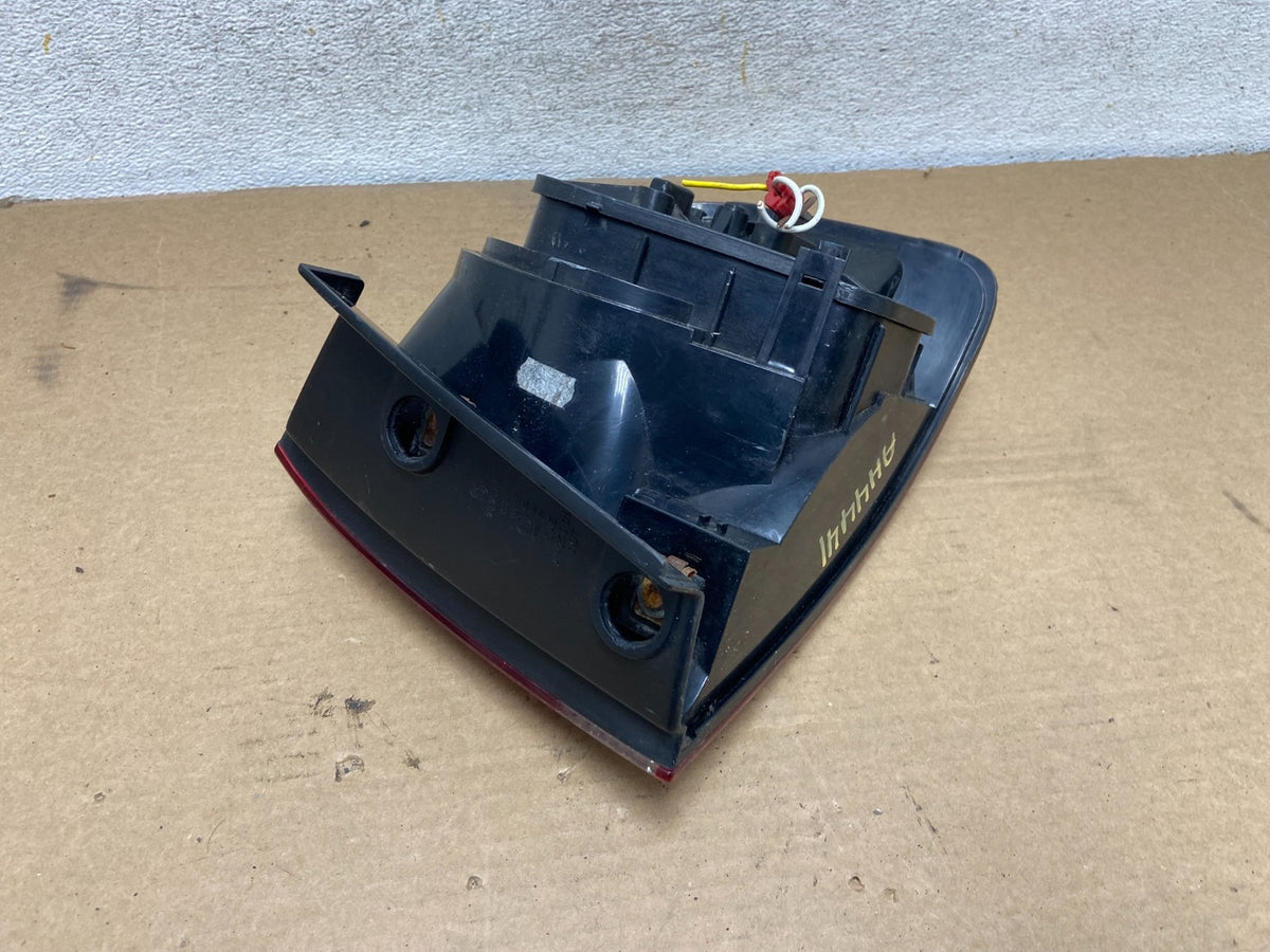 2007-2010 Volkswagen Touareg Lh Driver Left Side Tail Light AH4441 DW4