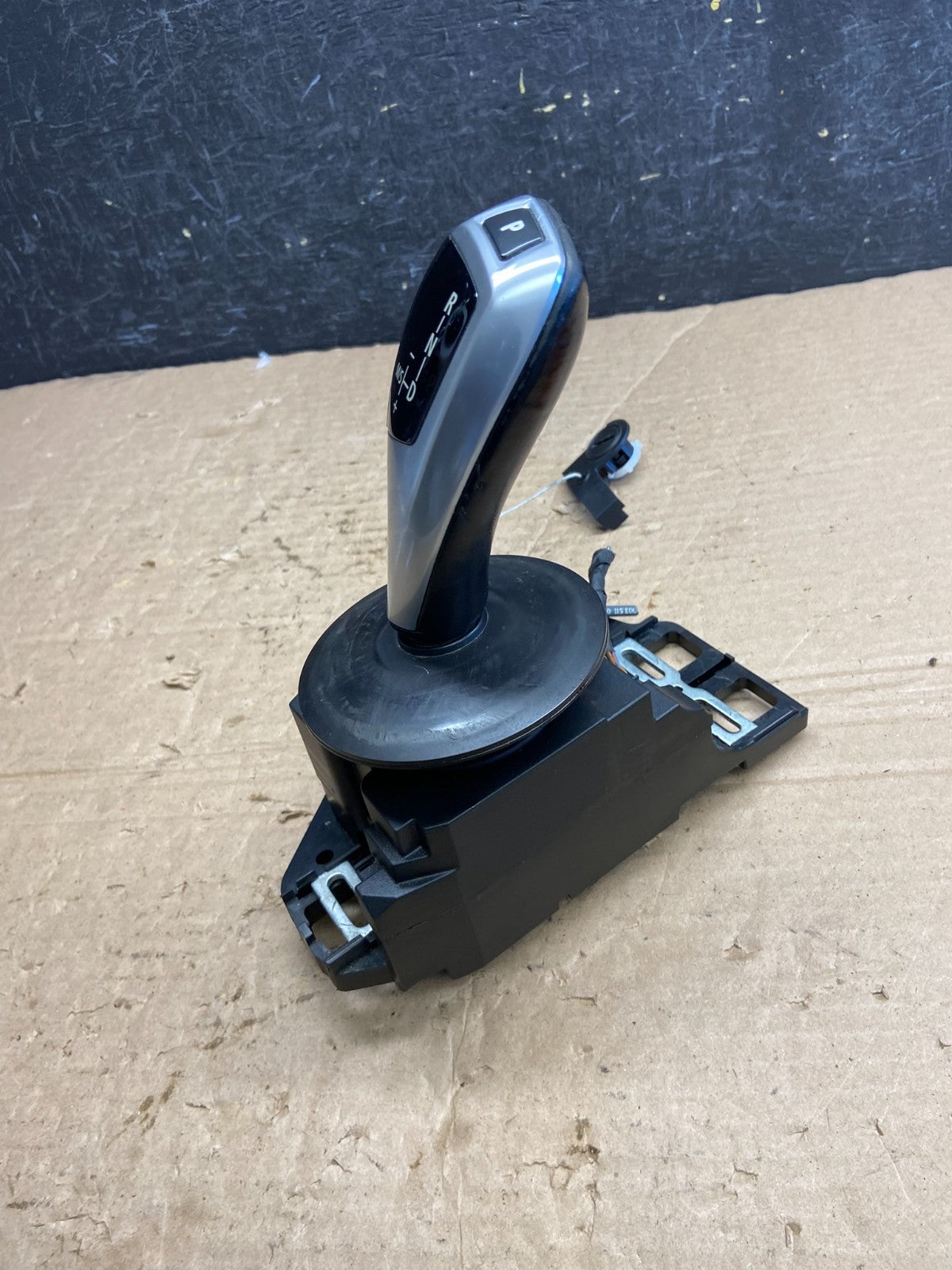 2008-2010 BMW 528I 535I E60 Auto Gear Selector Transmission Shifter AF2250 DW2