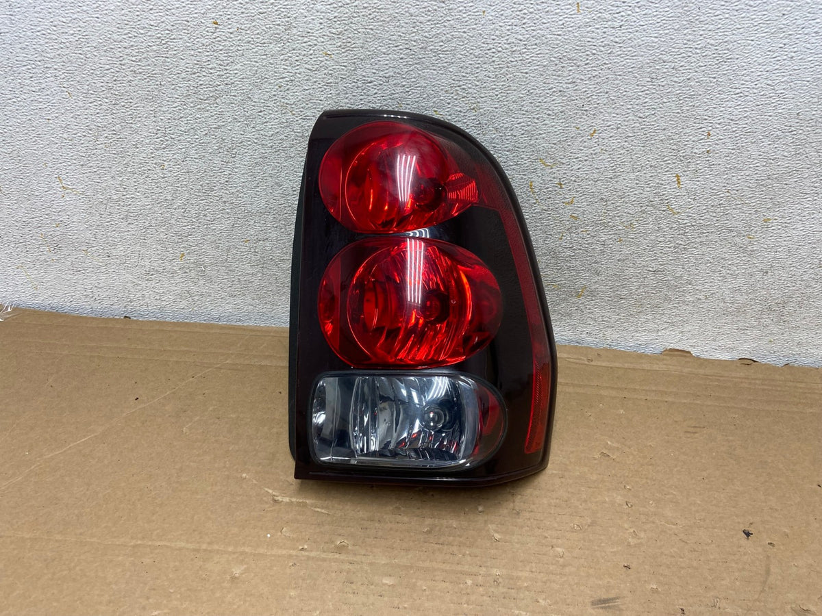 2002 to 2009 Chevrolet Trailblazer Right Passenger Rh Tail Light DEPO AH8360 LK0