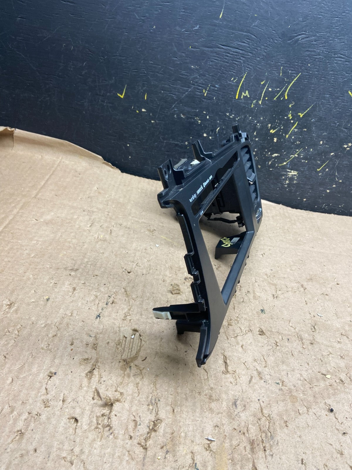2011 2012 2013 Kia Optima Front  Dash Radio Bezel Trim Air Vent OEM z2045 DG1