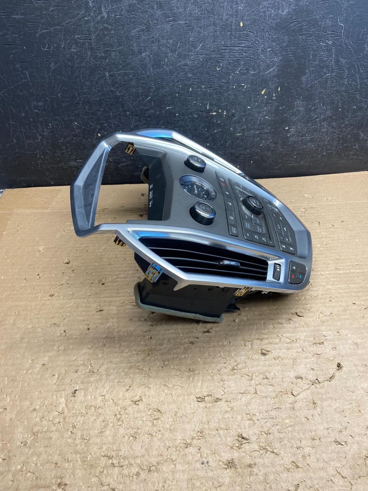 2011-2012 Cadillac SRX A/C Heater Radio Climate Control Panel Bezel OE ag8666 DG1